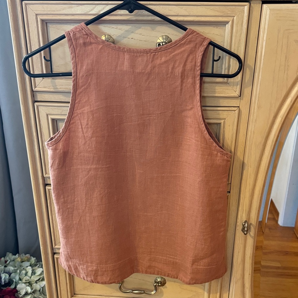 Beaton Sleeveless Tank - Picture 5 of 8